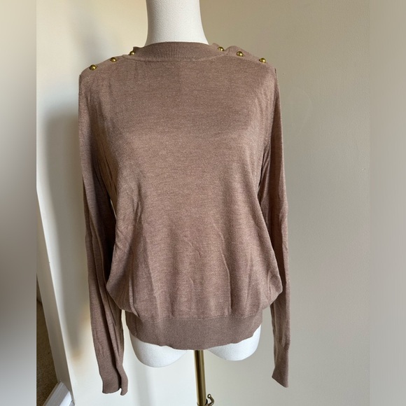 H&M Beige Crew Neck Shirt - Picture 2 of 6